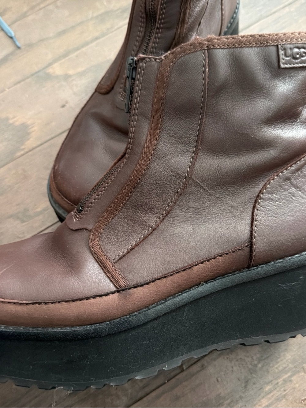 UGG city Front Zip women platform leather boots sz 8